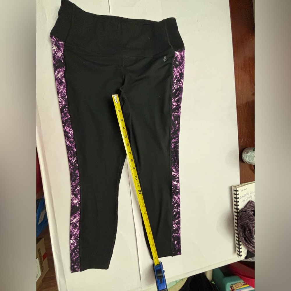 Bream new torrid active black and purple capri‎ workout leggings size 0